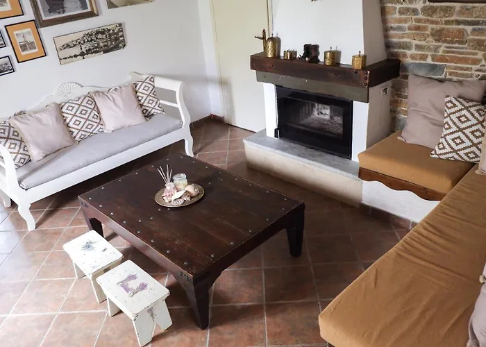 Kaluvi 斯基亚索斯镇