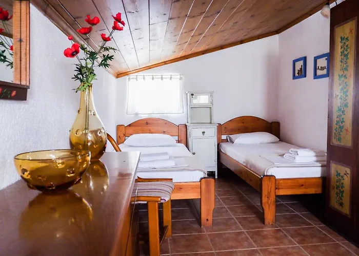 Kaluvi 斯基亚索斯镇